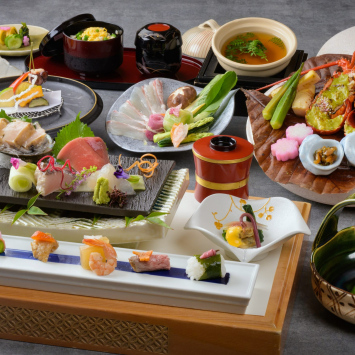 人気!【伊勢海老・鮑付】伊勢志摩の豊かな味わいを五感で堪能 味覚料理プラン