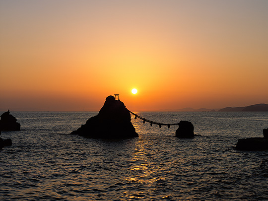 二見興玉神社(夫婦岩)と日の出